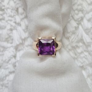 Elegant Purple Gemstone Ring